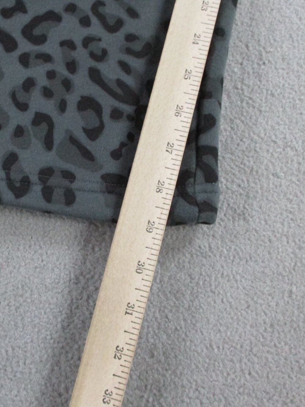 Comfrt Sweatpants Womens Small Panther Print Gray Black Minimalist Straight Leg - Picture 9 of 13